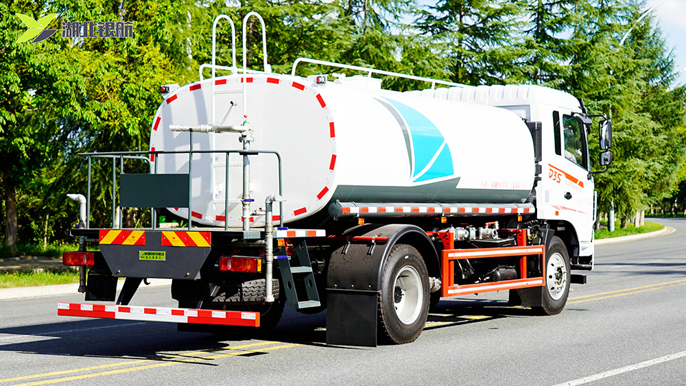 东风D3S洒水车