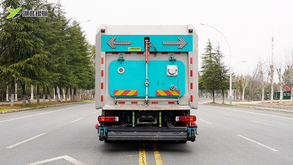 福田纯电动洗扫车