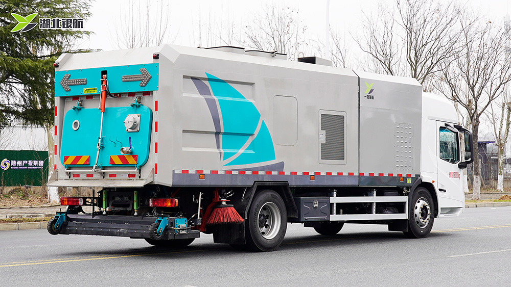 福田纯电动洗扫车